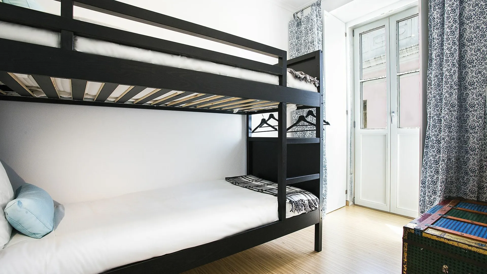 Whome | Trigueiros Downtown Apartment Lisbon 0*,